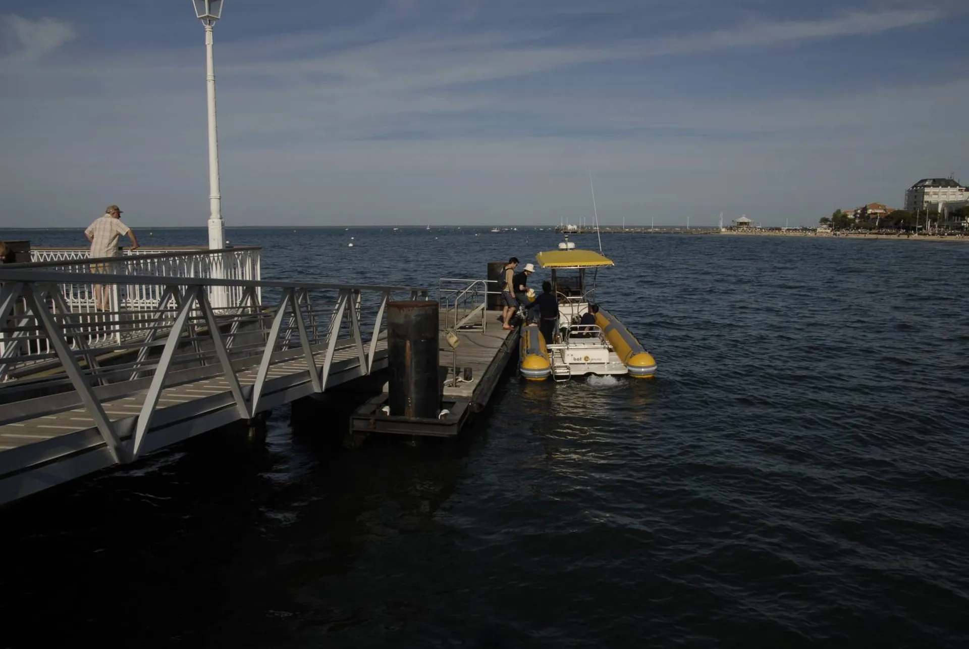 Bateau-taxi privatisé sur la bassin d'Arcachon en direction de la dune du Pilat