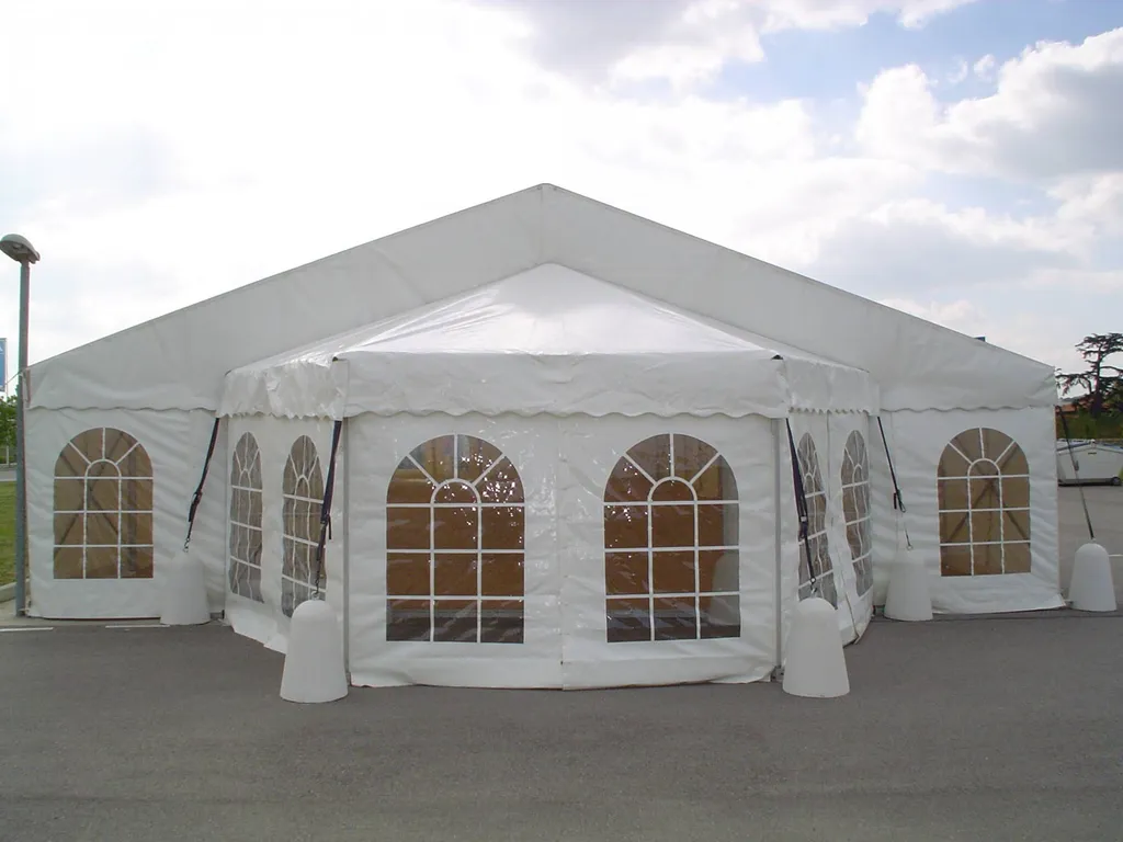 Location d'un chapiteau a st Quentin Fallavier