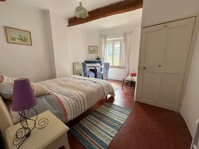 Rare – Charmante maison de village dans le quartier médiéval des Arcs-sur-Argens, avec garage et terrasses