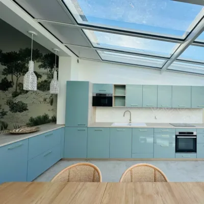 Nouvelle véranda lumineuse avec lumière naturelle abondante, par l’Atelier D. architecte d’intérieur à Bordeaux