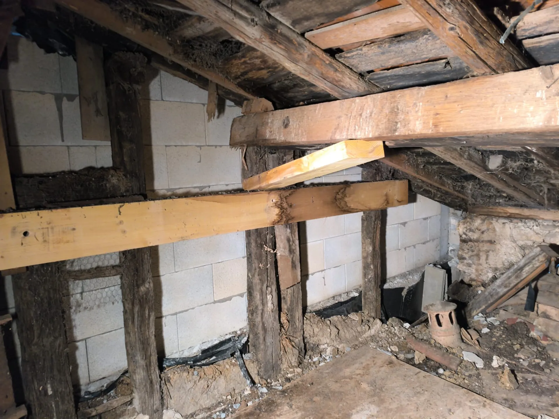 Rénovation et isolation par mousse polyuréthane à Damazan (47160) LOT ET GARONNE dans la region Nouvelle Aquitaine