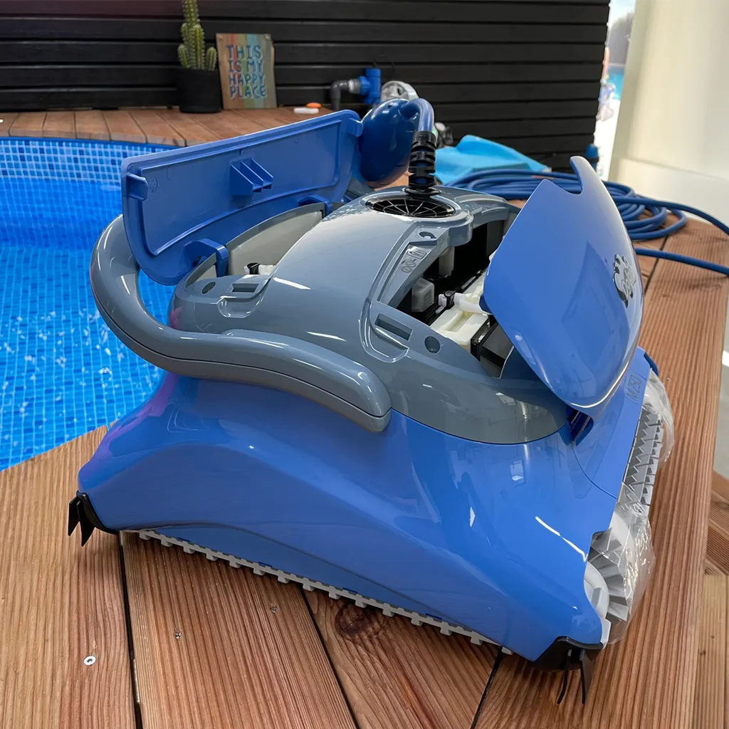 Robot de piscine - Dolphin M250 - Aquarev' Piscines - Forcalquier 04300