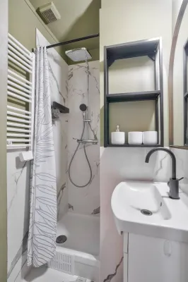 comment trouver un photographe spécialisé Airbnb à Paris 08