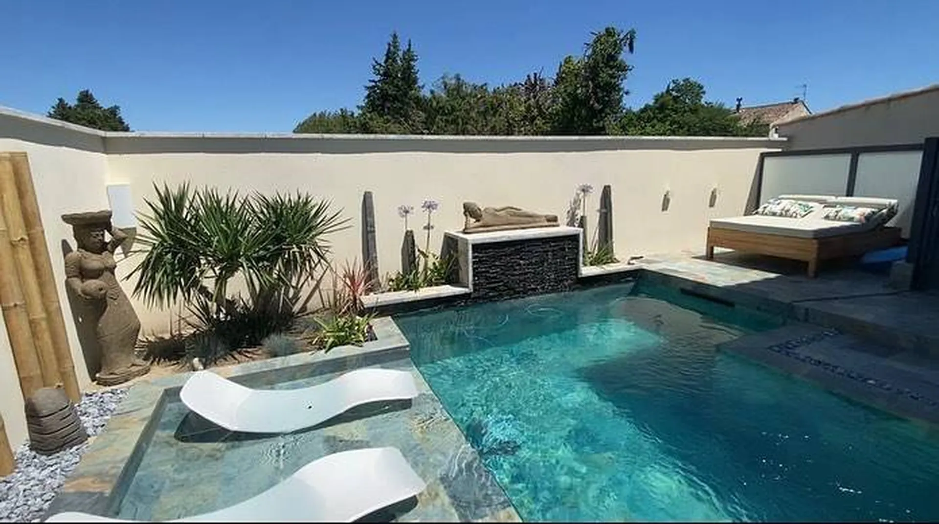 Création de piscine Bali et son jardin à Orgon 13660, pour un aménagement extérieur exotique et harmonieux