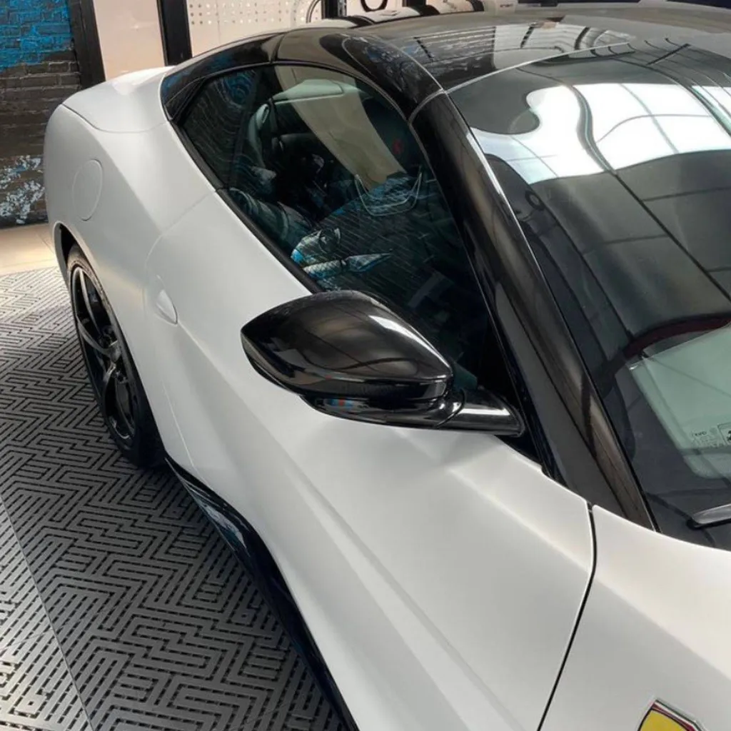 Covering Ferrari vienne