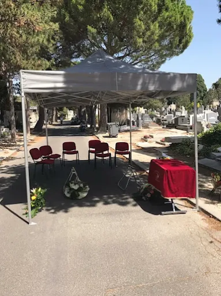 Organisation de crémation et services obsèques pour effectuer la cérémonie de dispersion des cendres à Marseille 13009