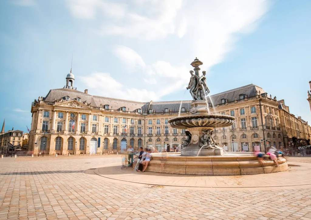 Vous envisagez de vendre une maison ou un appartement à Bègles ? La valorisation de maison ou appartement à vendre avec estimation précise à Bègles est une étape clé pour attirer des acheteurs et réussir votre projet immobilier. Chez Les Portes de l’Immob