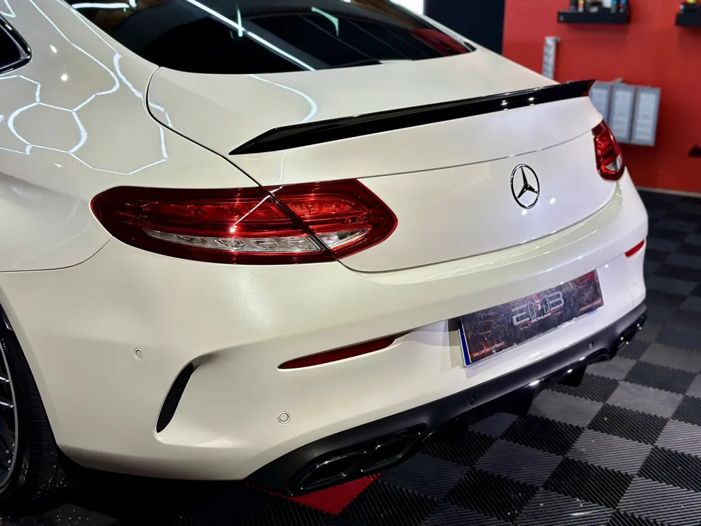 polissage Carroserie traitement céramique EMB DETAILING Vaugneray socialiste Mercedes C63 AMG