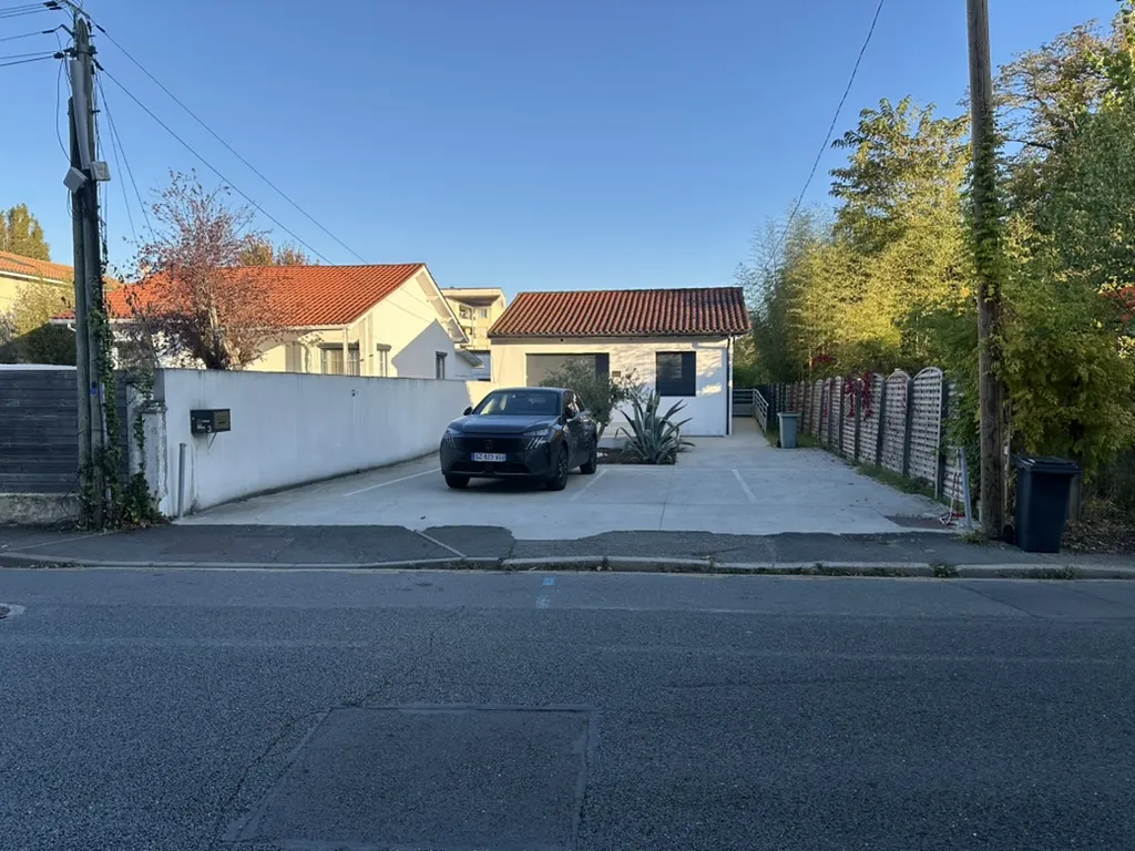 Reconversion et réaménagement d'une maison individuelle en cabinet médical pour un médecin générale sur la commune de Villenave d'Ornon