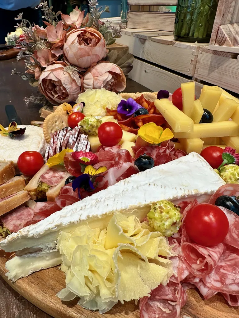 Marquez les esprits pour un anniversaire d'entreprise à Lyon ou Villefranche-sur-Saône avec un traiteur original et des bar mobiles