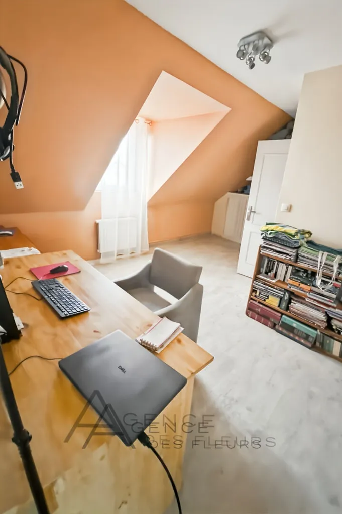 À vendre, beau pavillon lumineux de 154m² sur un terrain de 1000m² situé au Thuit de l'Oison