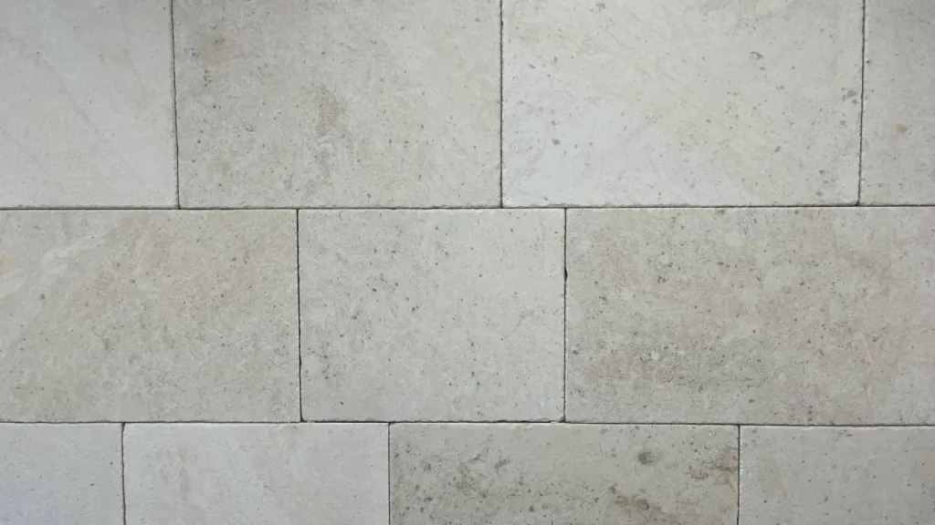 Pierre naturelle de Dordogne Périgord pour dallage intérieur et extérieur Paris Bordeaux Cannes