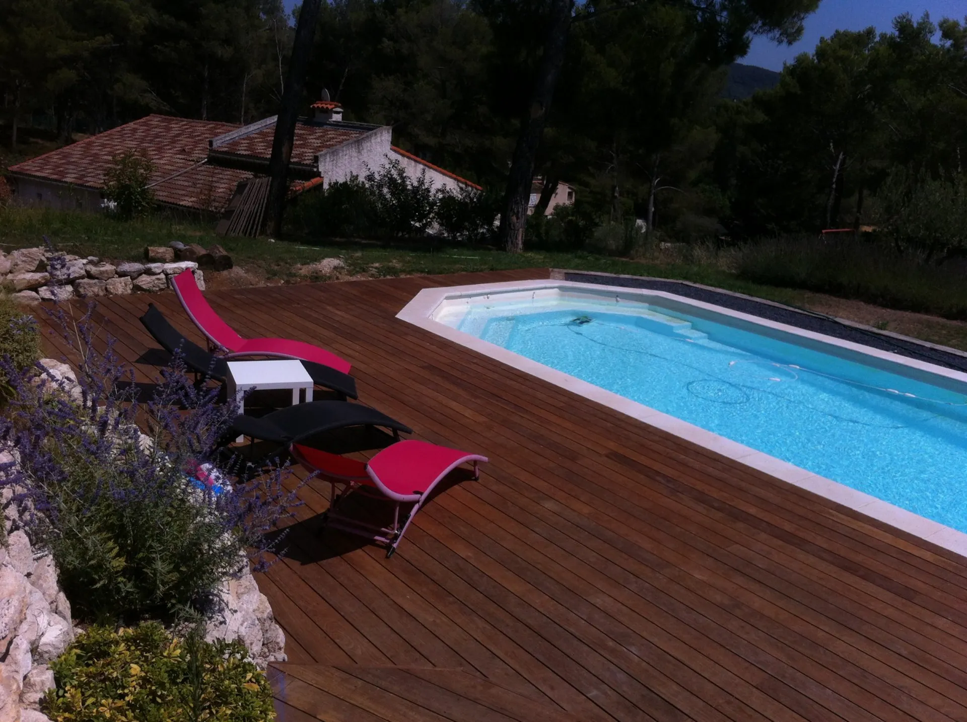 Tour de piscine en bois exotique dans les bouche du rhone 13