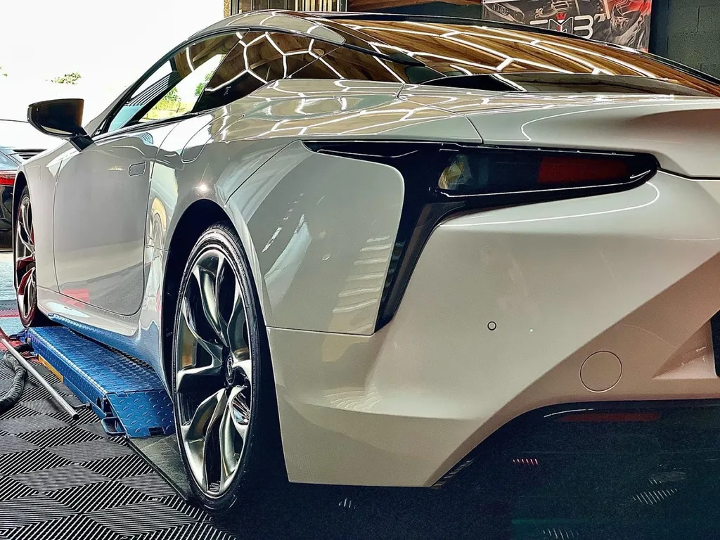 Protection céramique et PPF Lexus LC 500 EMB DETAILING centre accrédité  à Lyon
