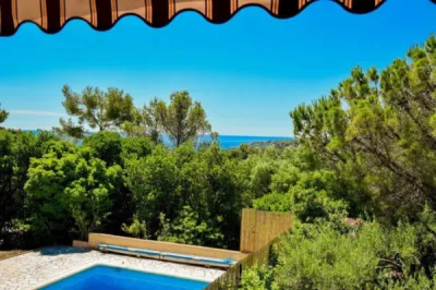 Maison 8 pièce(s) 5 chambre(s) 220 m² Saint Aygulf (83370)