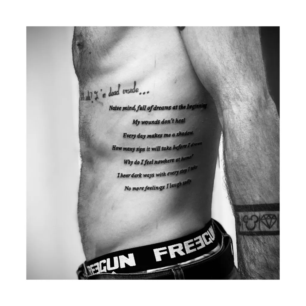tatouage fin, écriture fines et légère à Craponne
