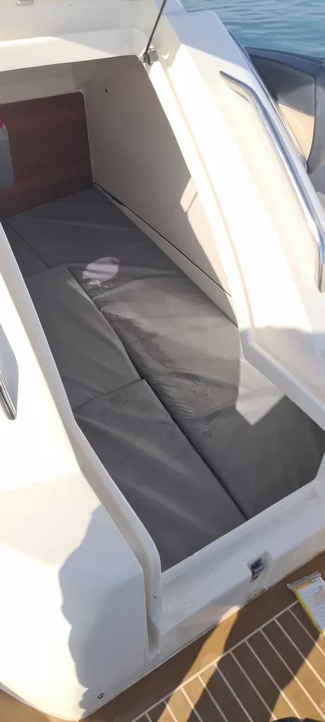 Pneumatique à moteur habitable d'occasion en vente à Bandol