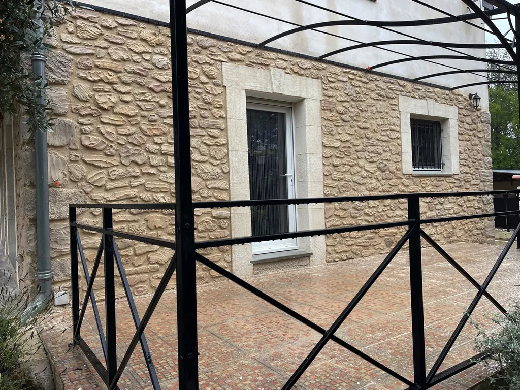 Ravalement de façade en Pierre d’une terrasse à Corneilhan proche de Béziers