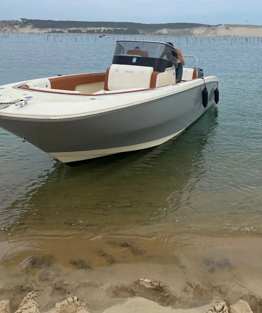 Bateau CAPOFORTE INVICTUS 270 FX sur le Bassin d'Arcachon au Cap Ferret