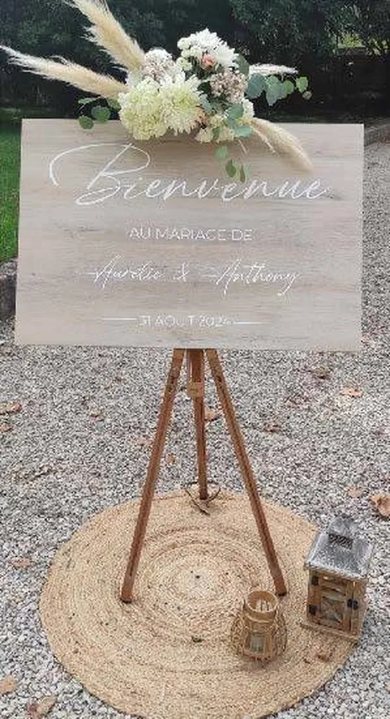 panneau bienvenue de mariage avec impression de vinyle sur panneau de bois à marseille