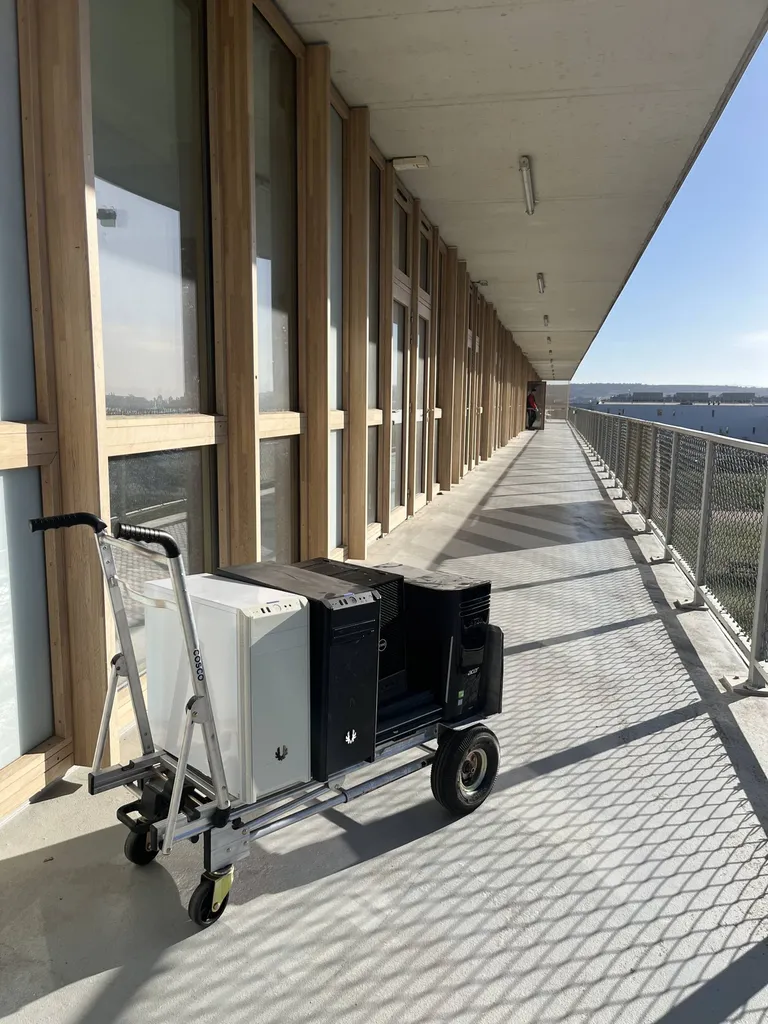 Comment se débarrasser de ses déchets électroniques vers Toulon et ses environs dans le 83