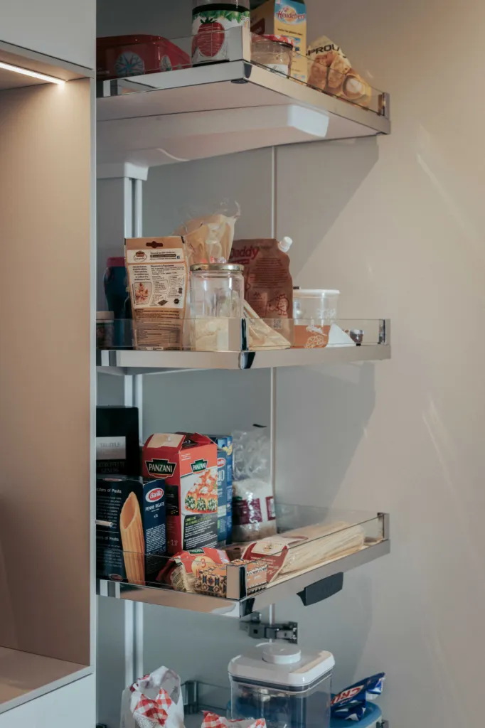 Conception et fabrication d'une cuisine moderne à Dareizé