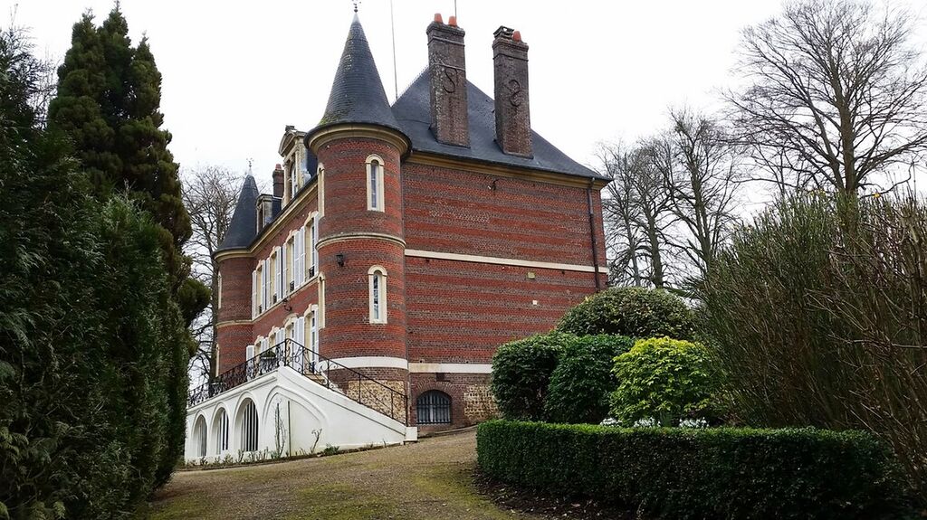 Recherche demeure exceptionnelle dans un environnement vallonné 27210