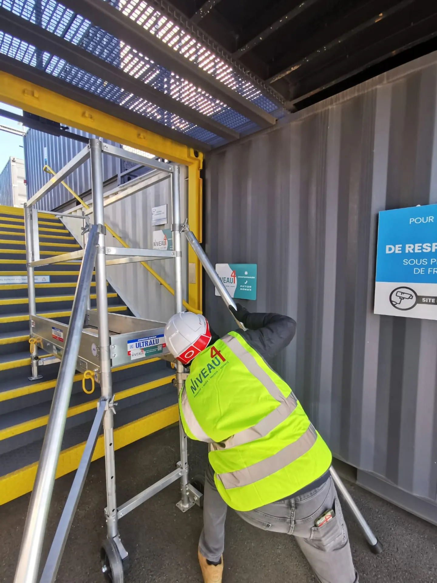 PFE-PEFC PIR Spéciale Escalier Ultralu Niveau4 mise en place
