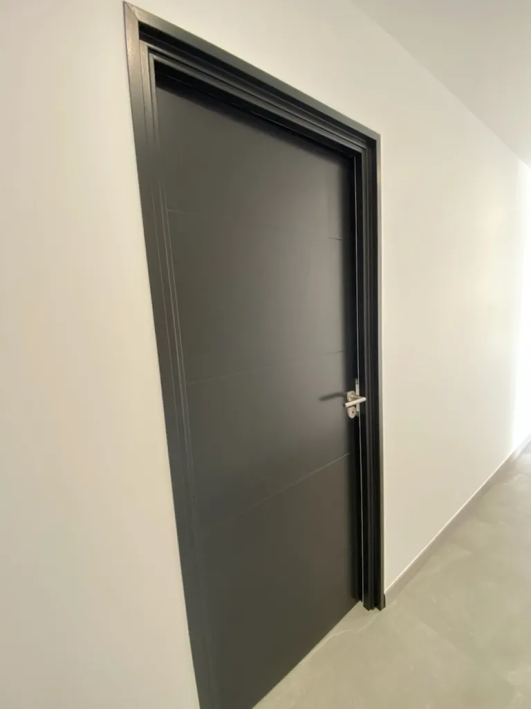 Reprise totale d'une maison neuve en enduit et peinture entre Yvetot et Le Havre après le passage d'un peintre qui n'a pas su répondre aux exigences du client.