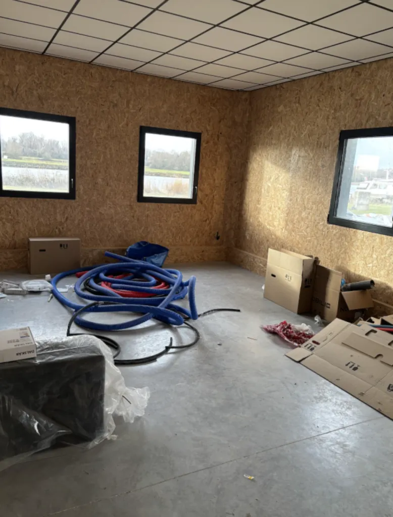 TANCARVILLE  - Bâtiment neuf de 850 m² avec bureaux