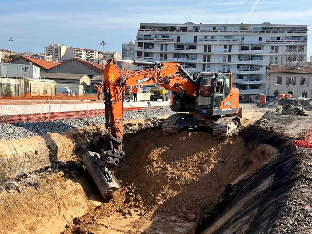 Location engins TP GIES avec chauffeur