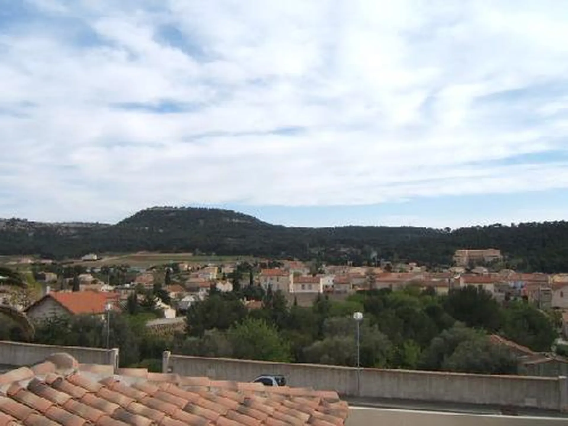 Vente maison Roquefort La Bédoule village avec vue degagee