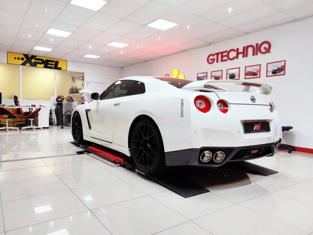 NISSAN GTR - TRAITEMENT CERAMIQUE GTECHNIQ - HAUTS DE FRANCE