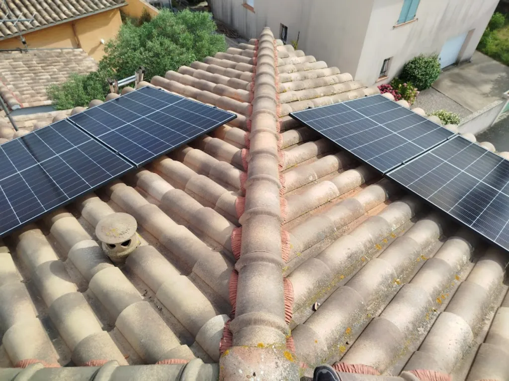 Installation de panneaux solaires (photovoltaïque) puissance de 3kwC à Saint laurent d'aigouze par infiny elec 