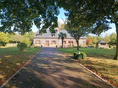 A VENDRE - Bel Ensemble Normand proche Cormeilles 27260 sur plus d'un hectare de terrain