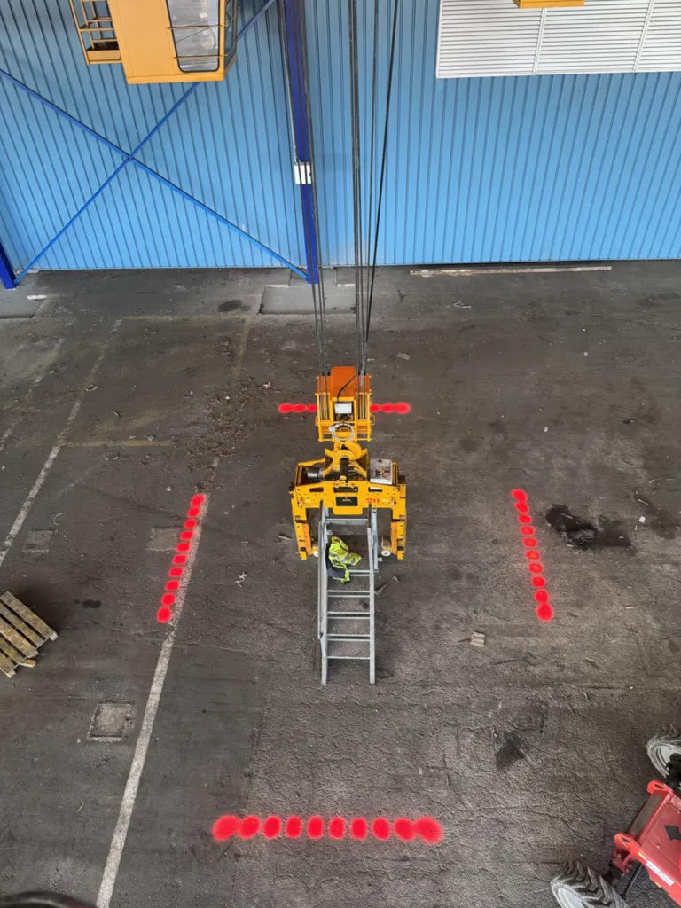 Installation de projecteurs de ponts roulants lumineux pour sécuriser une zone à risques – Site industriel à Cosnes-et-Romain