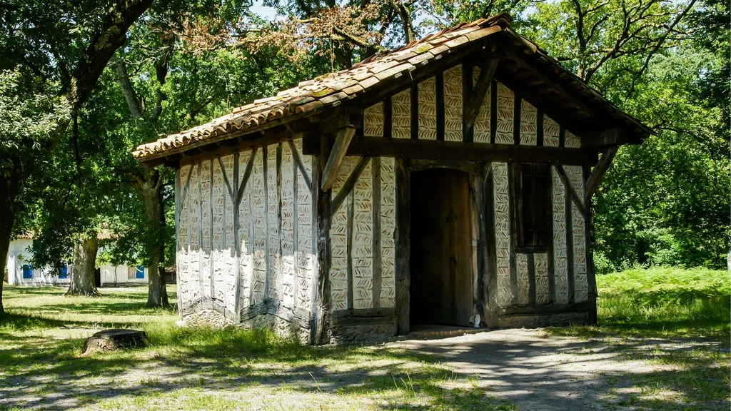 Rénovation complète et extension d'un chalet landais à Lège-Cap-Ferret : doubler la surface habitable en respectant le style local