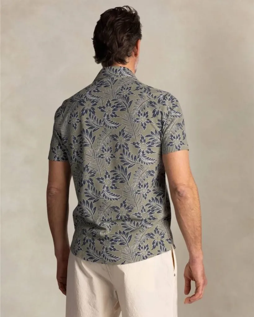 Chemise homme NZA imprimé tropical : l'élégance décontractée après 50 ans à Dieppe