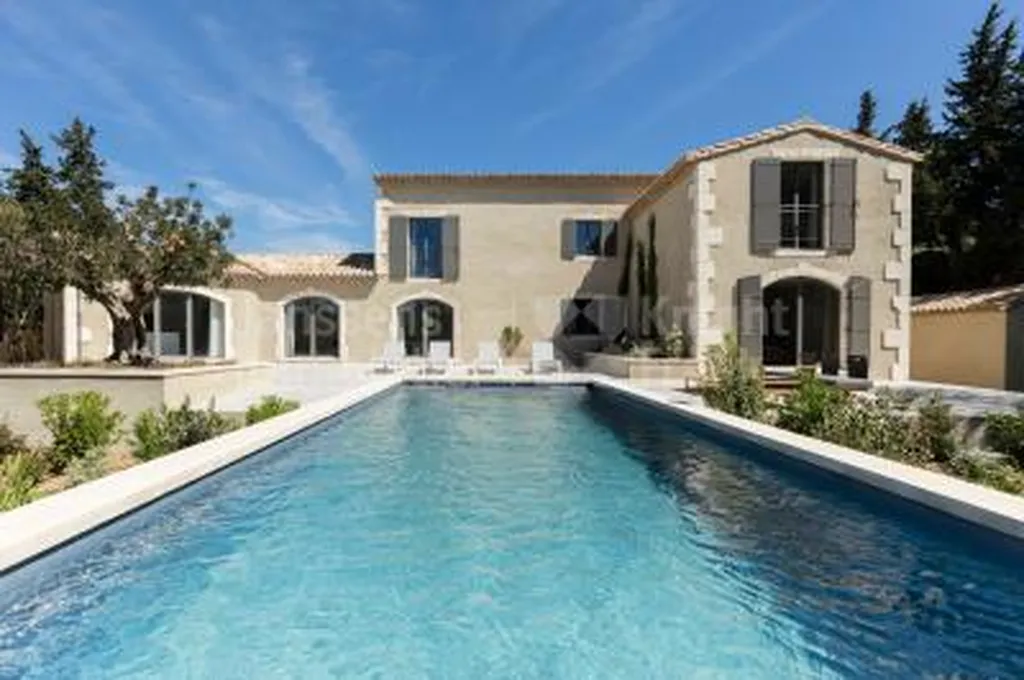 Magnifique piscine avec vue dégagée 
