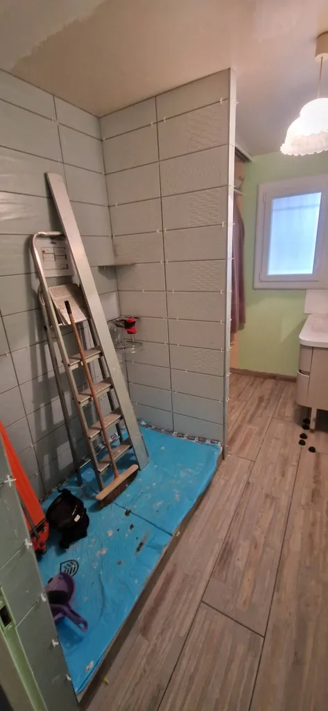 Travaux de rénovation pour une douche PMR - Sénior à Belleville en Beaujolais près de Villefranche sur Saône (69) 