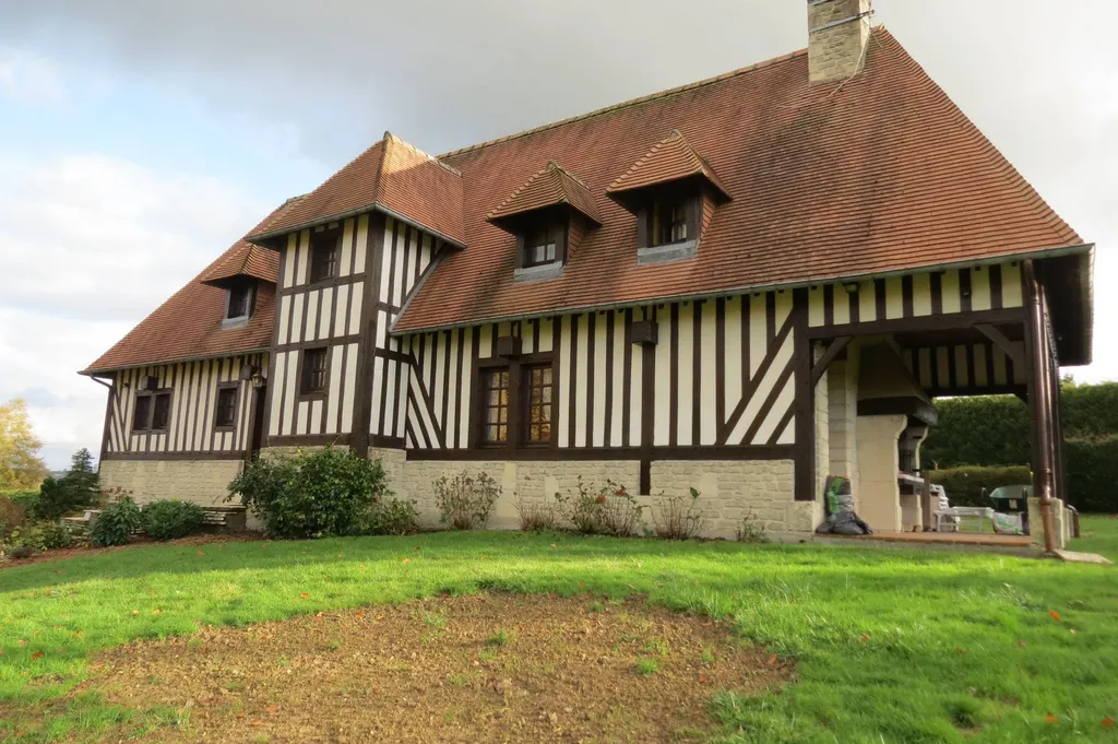 Acquisition Propriété normande à colombages bâtie sur un parc de  7500 m² en Normandie 14