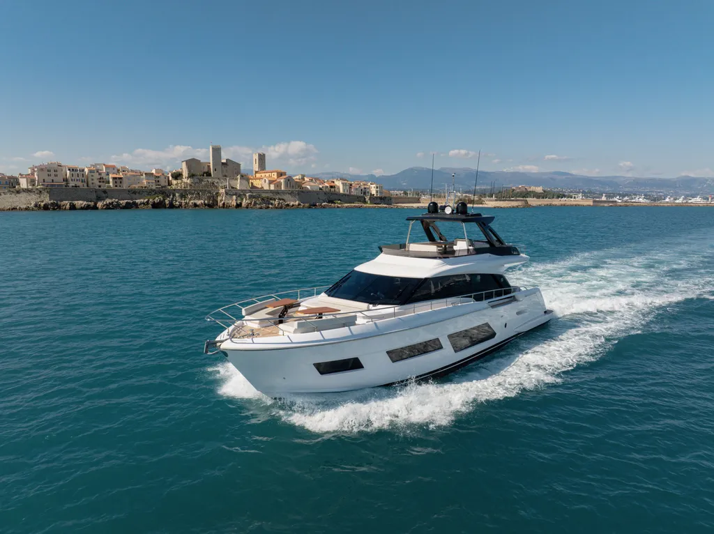 Polissage et Traitement céramique GTECHNIQ MARINE par Riviera Detailing spécialiste de la protection sur la Côte d’Azur 