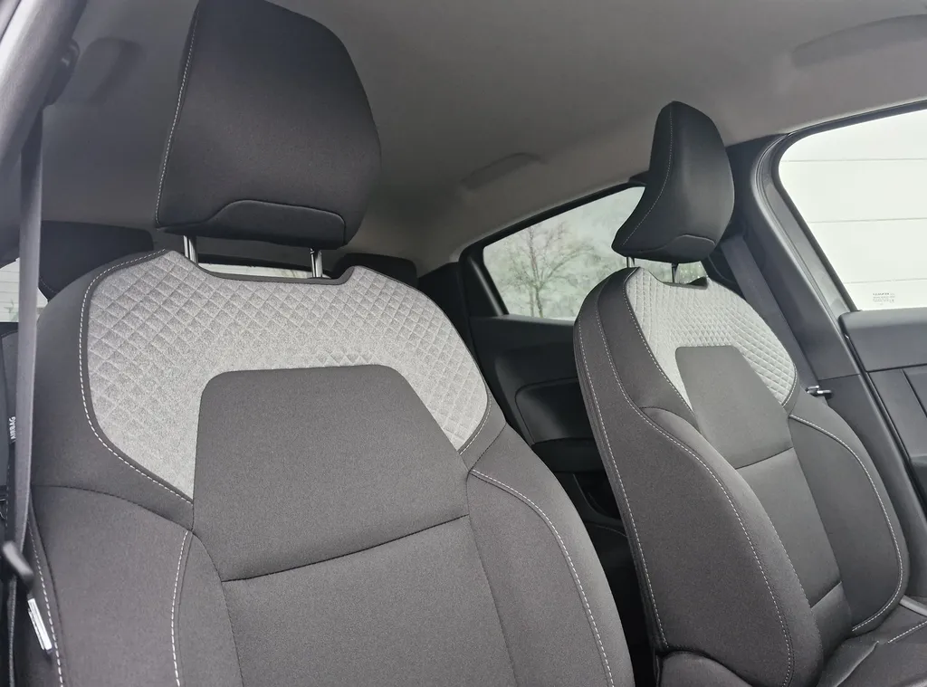 Renault Clio V Evolution dCi 100 SUREQUIPEE 10KM occasion / Garantie 36 mois / Caméra de recul / Carte main libre / Allumage auto phares & essuies vitres près de Toulouse à Plaisance du Touch