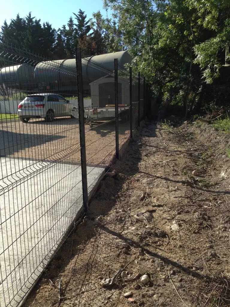 cloture en panneaux soudé sur marignane