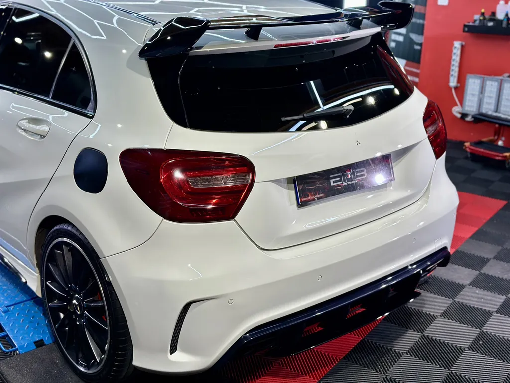 Detailing sur Lyon spécialiste du traitement céramique et de la protection carrosserie Mercedes A 45 AMG covering 