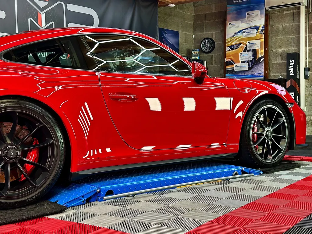 centre de DETAILING Lyon protection céramique film de protection PPF Porsche GT3