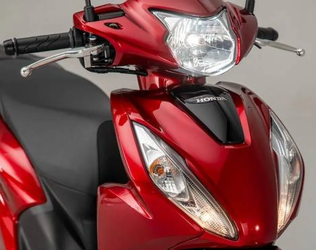 SCOOTER NEUF HONDA VISION 110 A TOULON