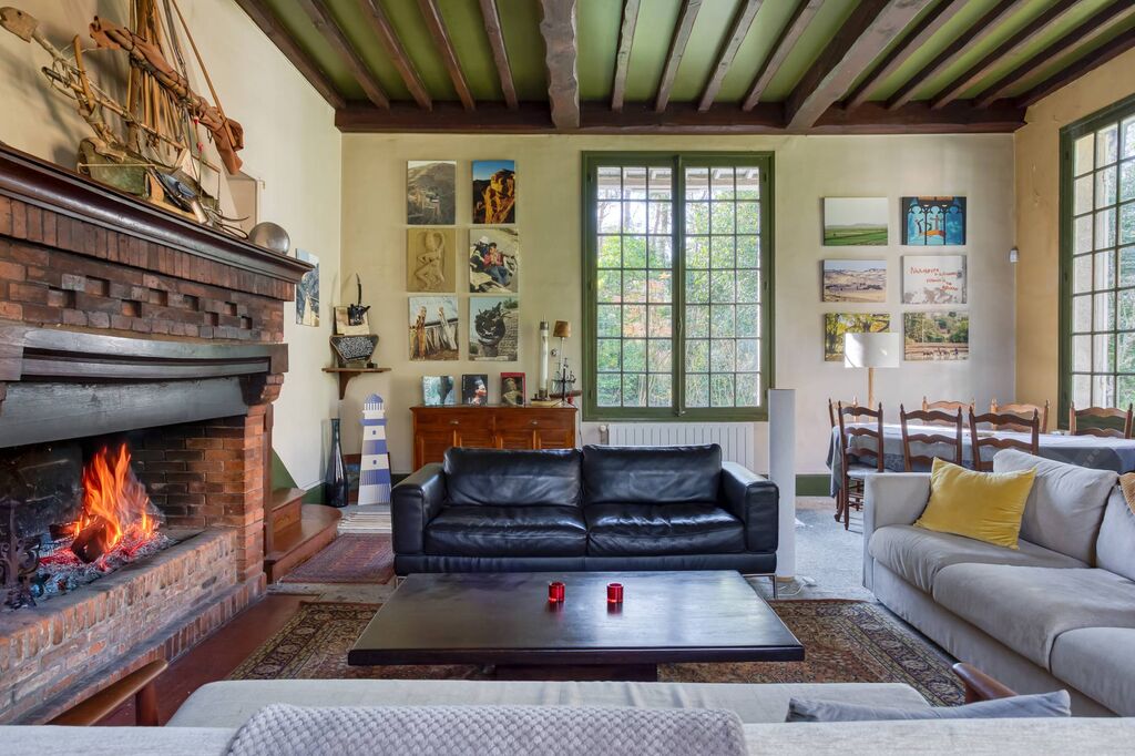 Charmante maison anglo-normande de 245m² à Sainte-Marguerite-sur-Mer - En Normandie.