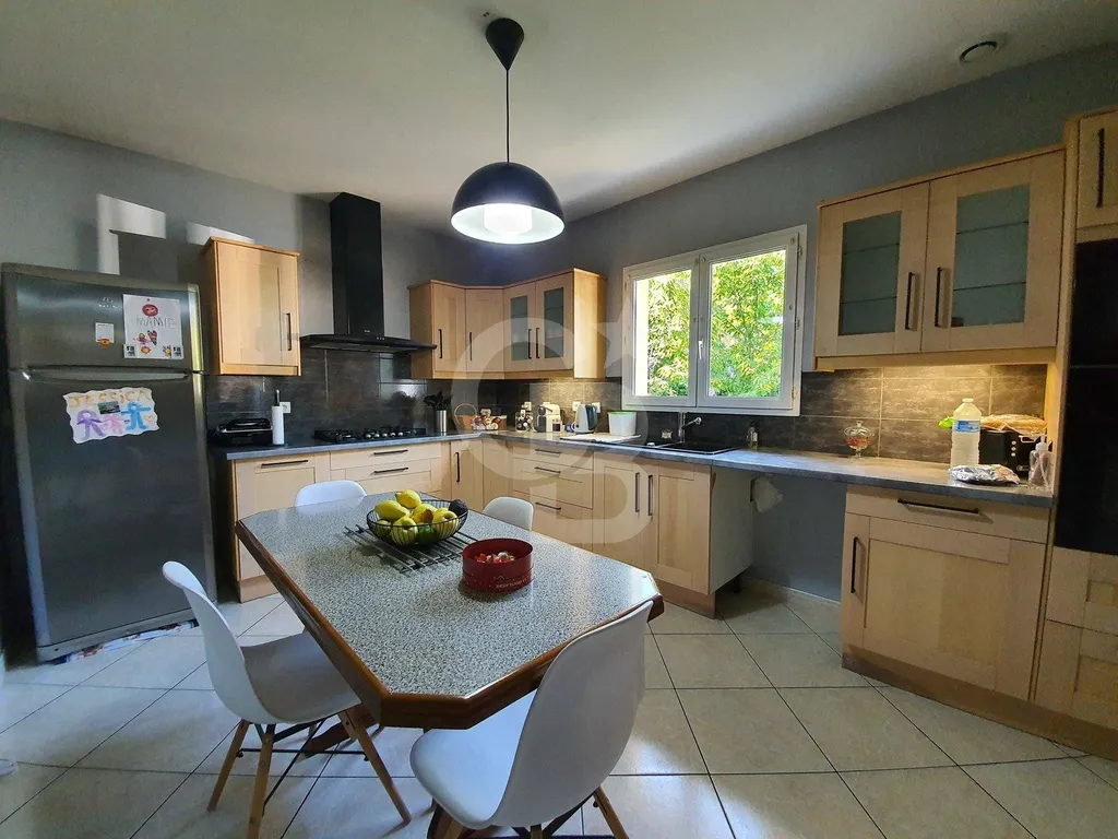 Achat maison familiale de plain pied avec jardin proche tramway CENON BORDEAUX BASTIDE