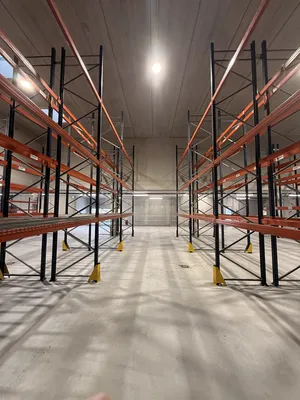 Découvrez les nouvelles tendances de la logistique urbaine et du stockage pour optimiser vos livraisons autour de Montpellier.